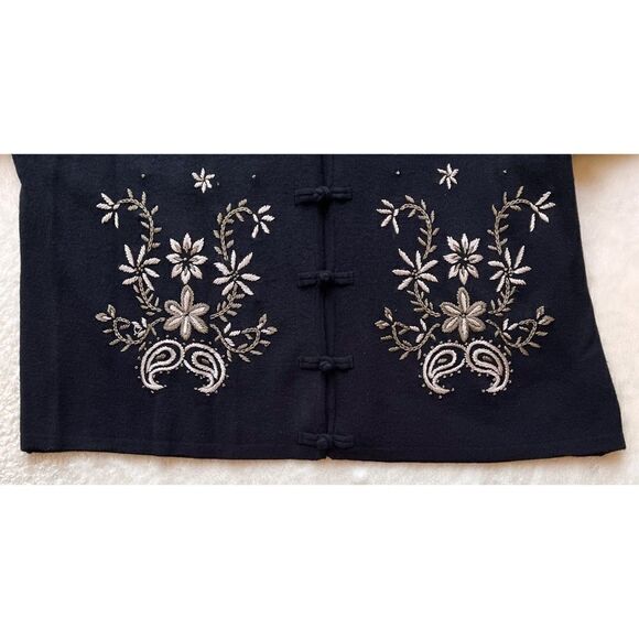 Vintage Milano Woman Design Group Black Floral Embroidered Cardigan Sweater - Picture 4 of 6